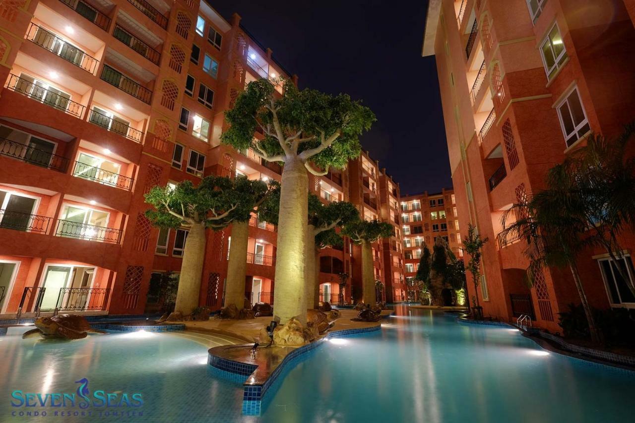 Seven Seas Condo Resort By Jay Jay Джомтиен Бийч Екстериор снимка